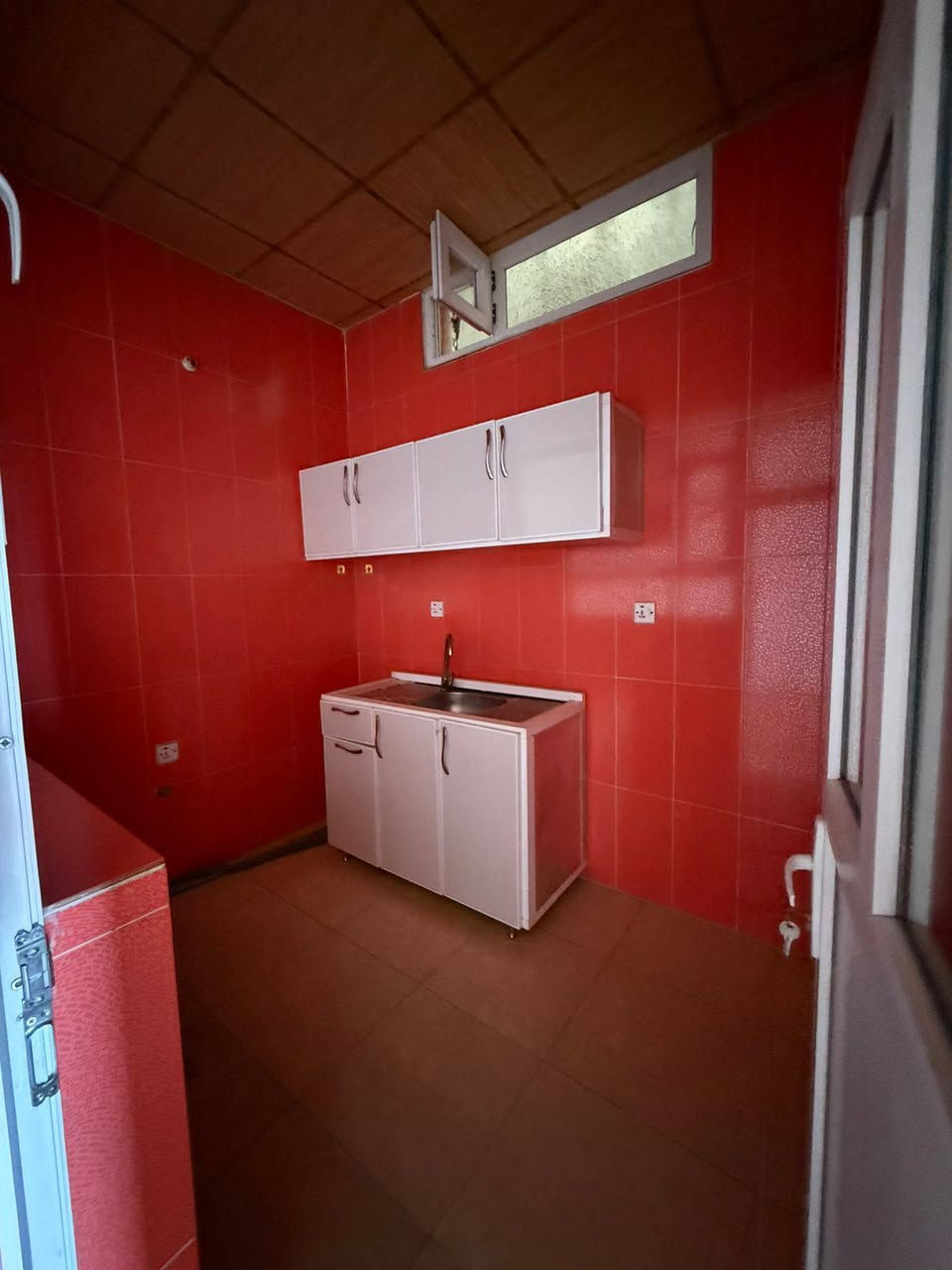 شقق للايجار في منطقه 5 حساروك

الشقق بيهن 3 غرف و بيهن 2 غرف نوم 
للاستفسار الاتصال على الرقم التالي 
***********
***********
