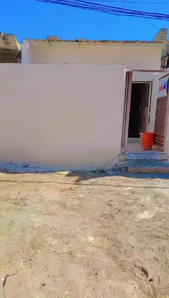 منطقه السياحي شارع المسبح قابل حي النصر بيت للبيع المساحه 100 البيت طاب زراعي سنه 25ر السعر 28 مليون هذا رقمه على الواتساب وعلى الخط ***********
