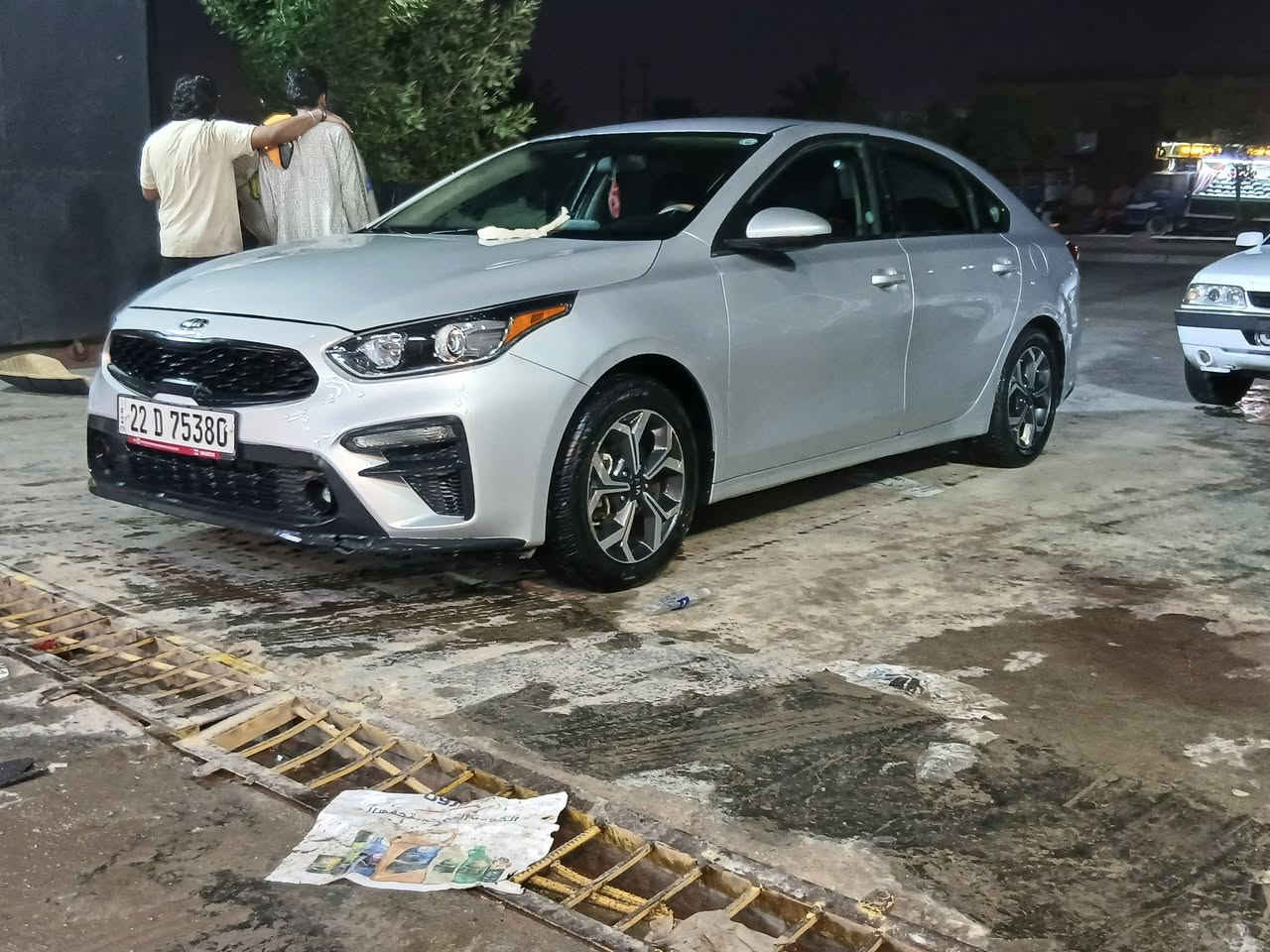 سلام عليكم  كيا فورتي للبيع او المراوس موديل 2020 وراد امريكي حادثها فقط بنيد بدون دواخل مرفق سونر وياها  منضومه تبريد جديده تخم تاير باتري جديد حداديه نص عمر مكينه ٢٠٠٠ دوش لمرغوب مابيها سياره كل نقص رقم اربيل بسمي هزه جديده مسوي لها منضومه زنون السعر 130وبيها مجال بسيط مكاني بغداد البياع رقم الهاتف ***********
