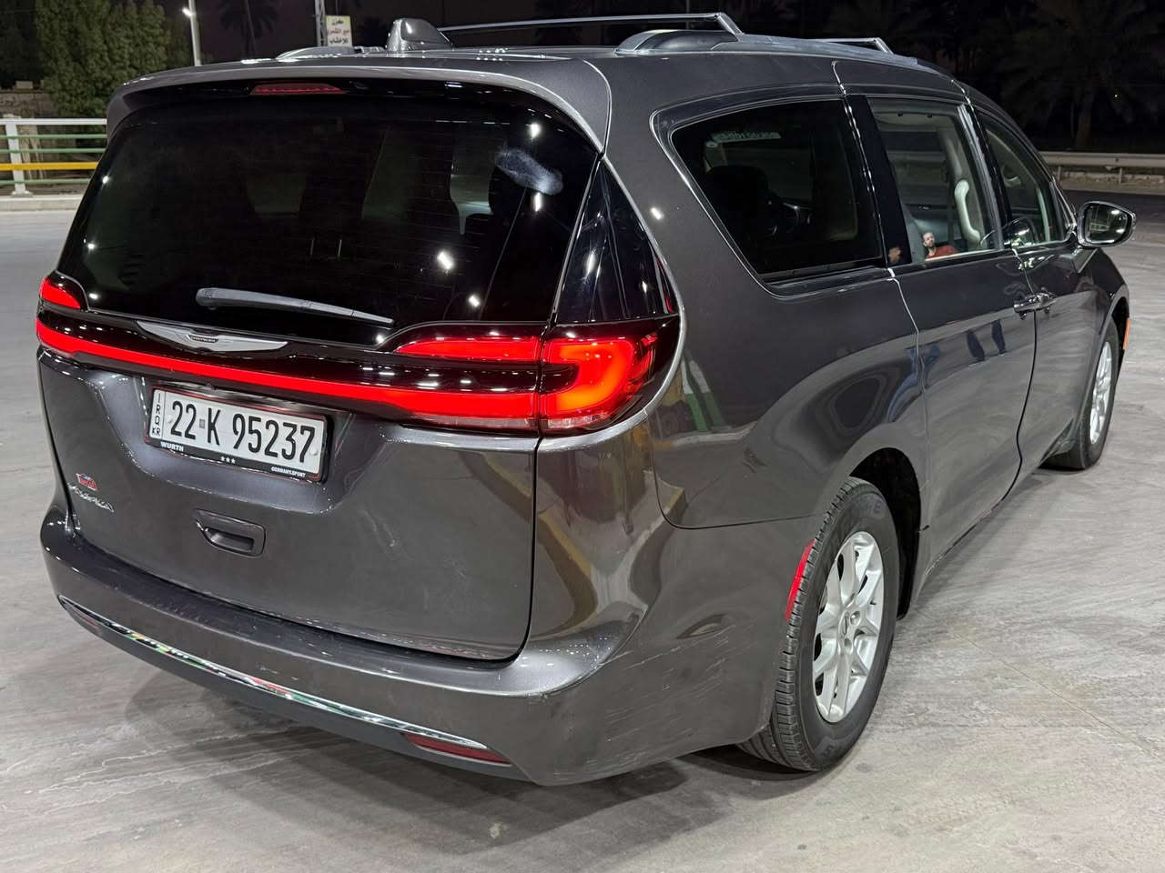 السلام عليكم
كرايسلر باسفيكا تورنك 2022 فول عدا الفتحة 
وارد امريكي صور الحادث مرفقة بل منشور 
حادث السيارة فقط الشباك وبين 3 قطع كلير امريكا
بدون حادث بابين وجاملغ كير مكينة مكفول 
شاصي لغد مكفول 
رقم أربيل الجديد بأسمي تحويل مضمون

المواصفات: بصمة - بصمة ابواب - تشغيل عن بعد

جنطة كهرباء - كشنات جلد VIP - بيبان كهرباء شفط

رادار امامي - رادار جانبي - رادار خلفي - نقطة عمياء

كشنات الأمامية كهرباء - خزن ميموري - اشاير بل مري

شاشة كبيرة - كامرة دوارة - فول تحكم ستيرن 

كشنات تدفئة - ستيرن تدفئة - كير ماوس

محرك 6 سلندر 3600 - 7 راكب - 3 قطع تبريد 

امامي LED - خلفي LED - بلوجكتر LED 

لايت زنون - مانع انحدار - تحديد مسار - قيادة الية

هند بريك بصمة - داخل لونين - اطفاء ذاتي عند الازدحام

ماشية 61 الف ميل -بلوتوث - AUX - ABS - USB 

السعر 210 ورقة 💵

مكان السيارة بغداد الدولعي 

للتواصل والاستفسار 
***********
***********
