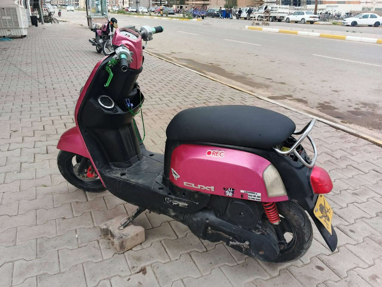 بوليس كامله مكمله كهربائيات كله شغاله نكره سلف بس نقص باتري هندر واحد تشتغل سعرها ٤٥٠ وبيها مجال مكاني ديالى شهربان ***********
