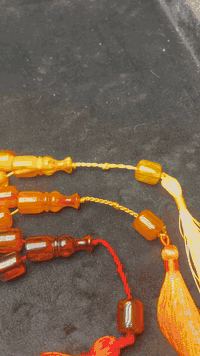 للتواصل واتساب ***********
