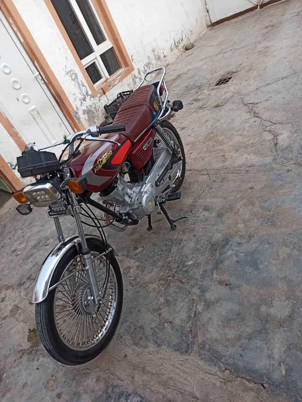 سلام عليكم مطورة للبيع موديل 2018. وسعره 375وبي مجال ورقم موبايل ***********
