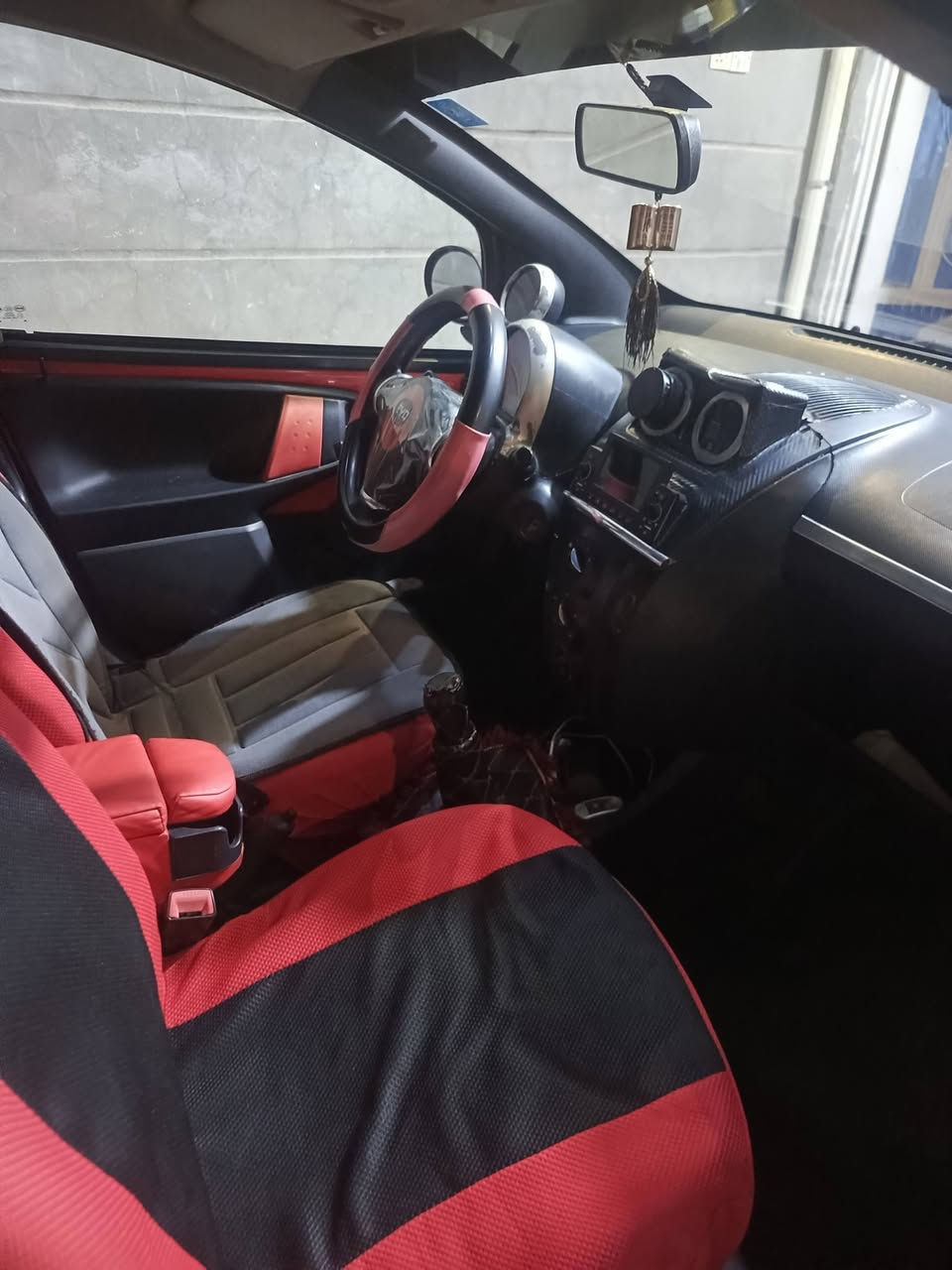 Byd f0
موديل 12 
السياره جاهزه من كل شي 
مابيها اي ضربه نظيفه مثل مموضح بالصور 
سعرها 35 وبيها مجال 
***********
واتس اب او اتصل مباشر
