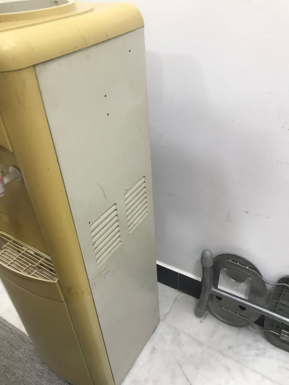 براد للبيع فقط بارد شغال تبريده ثلج سعر 40


**إذا كنت صاحب هذا الإعلان وتريد حذفه لأي سبب، رجاءا أرسل رسالة إلى الدعم الفني**