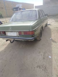 مارسدس ابو الجحيل للبيع للاستفسار الاتصال بلرقم 07832525093