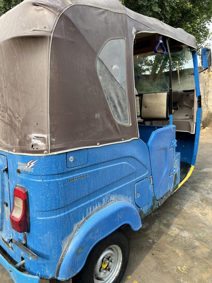 السلام عليكم تكتك البيع شراي ينتصل ويدلل***********
