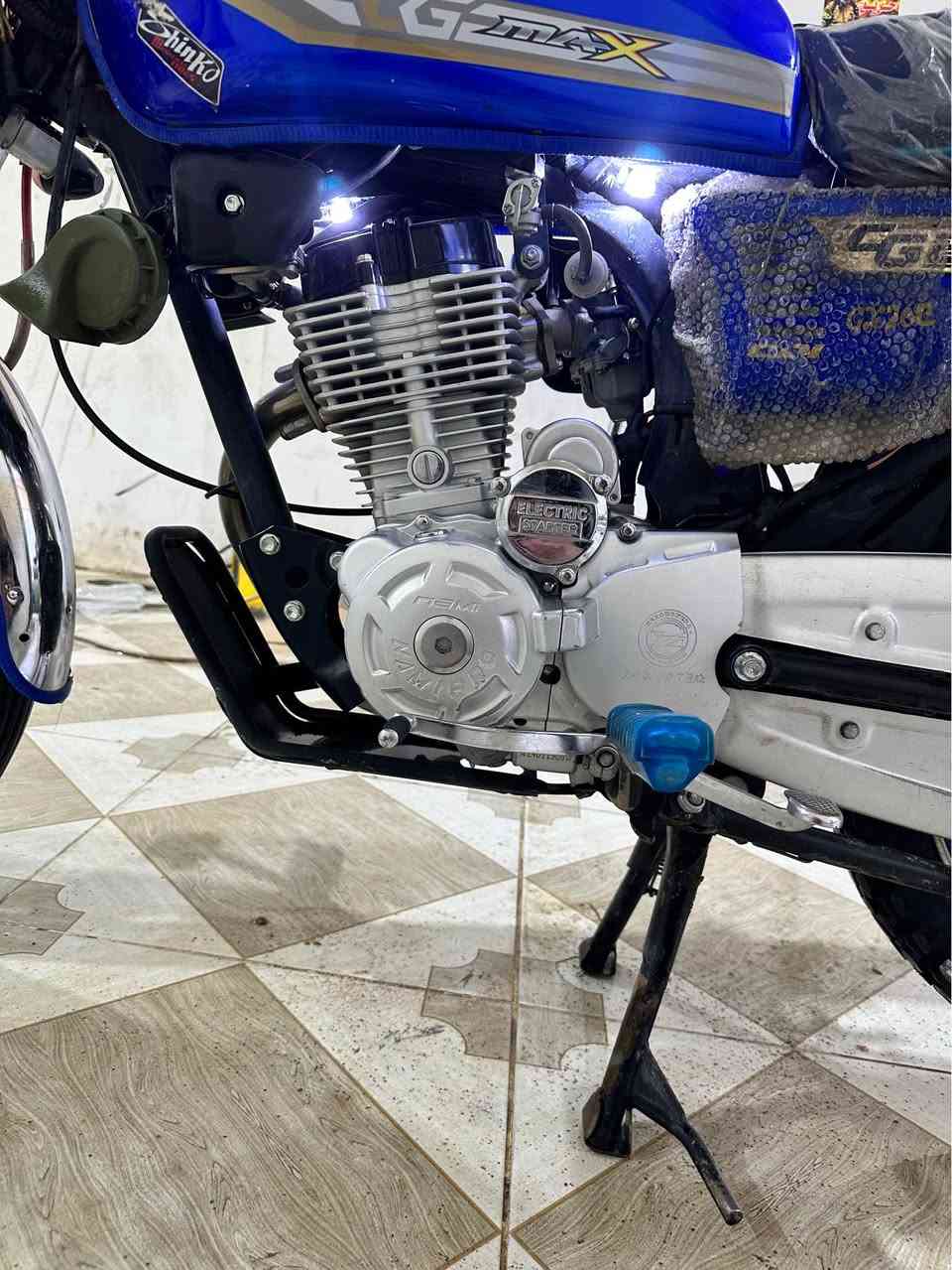 سڵاوی خوا لەماڵی هەموو لایەک هۆنزدا مەکینە 200گێڕ و مەکینە بە شەرت  مەکینەکەپس 2 سویچی بیلادی لەگەڵە مۆدێلی 2024 مەنەفێس ئەسڵی  ماڵەکە شتێکی جوان و پاکە هەموو کارەبایەت و گیانی بەشەرت نرخی 660 هەزار ماعمالە گەر مووشتەری نیت سەرمان مەئێشێنە 
شوێنم سلێمانی 
*********** السليمانية, العراق
