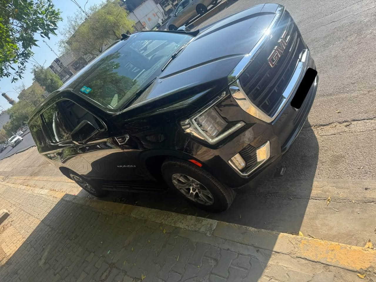 للبيع 
يوكن فئة SLE 2024 كلش جديده و سيرفسها كامل بالشركة سياره ماشيه 63000KM حقيقي شرط الفحص سياره بيها PDR على كد شبر بالصندوك باقي السياره كفاله عامه من الشخط و الرصعة مسويلها سيرفس كامل بالشركة طبعآ السياره بعدها بالضمان ما فاتح بيها برغي خارج الشركة ادامه كامله محرك كير مكفول من الفتح و التبديل و من كلشي تخم تاير جواها اخذته قبل فتره من الشركة اصلي و بي ضمان و كل الفواتير تثبت 
مواصفات السياره
بصمة تشغيل و 4 ابواب بصمة و تشغيل عن بعد 
شاشة كبيره 
عداد دجتل 
كشنات كهرباء 
حساس امامي خلفي 
رادار امامي تحديد مسار 
رادار جانبي نقاط عمياء 
رادار خلفي فرمله ذاتيه 
فور ويل 
محرك 8 سلندر 5300 المرغوب 
لايت و بك لايت LED
صندوك كهرباء 
سياره كلش نظيفه و ما ابيع السياره شرط تاخذها سونار و تقتنع يله سياره رقم بغداد بسمي فحص و هزه وسنوية كله جديد و تحويلك بنفس اليوم سعر السياره 46500$ بيها مجال للشراي الجاد اما الموشراي لا يتصل ولا يعلق ولا يراسل اترجاكم بس الشراي يتواصل للاستفسار الأتصال على الارقام ***********
*********** متوفر واتساب 
تحياتي للجميع
