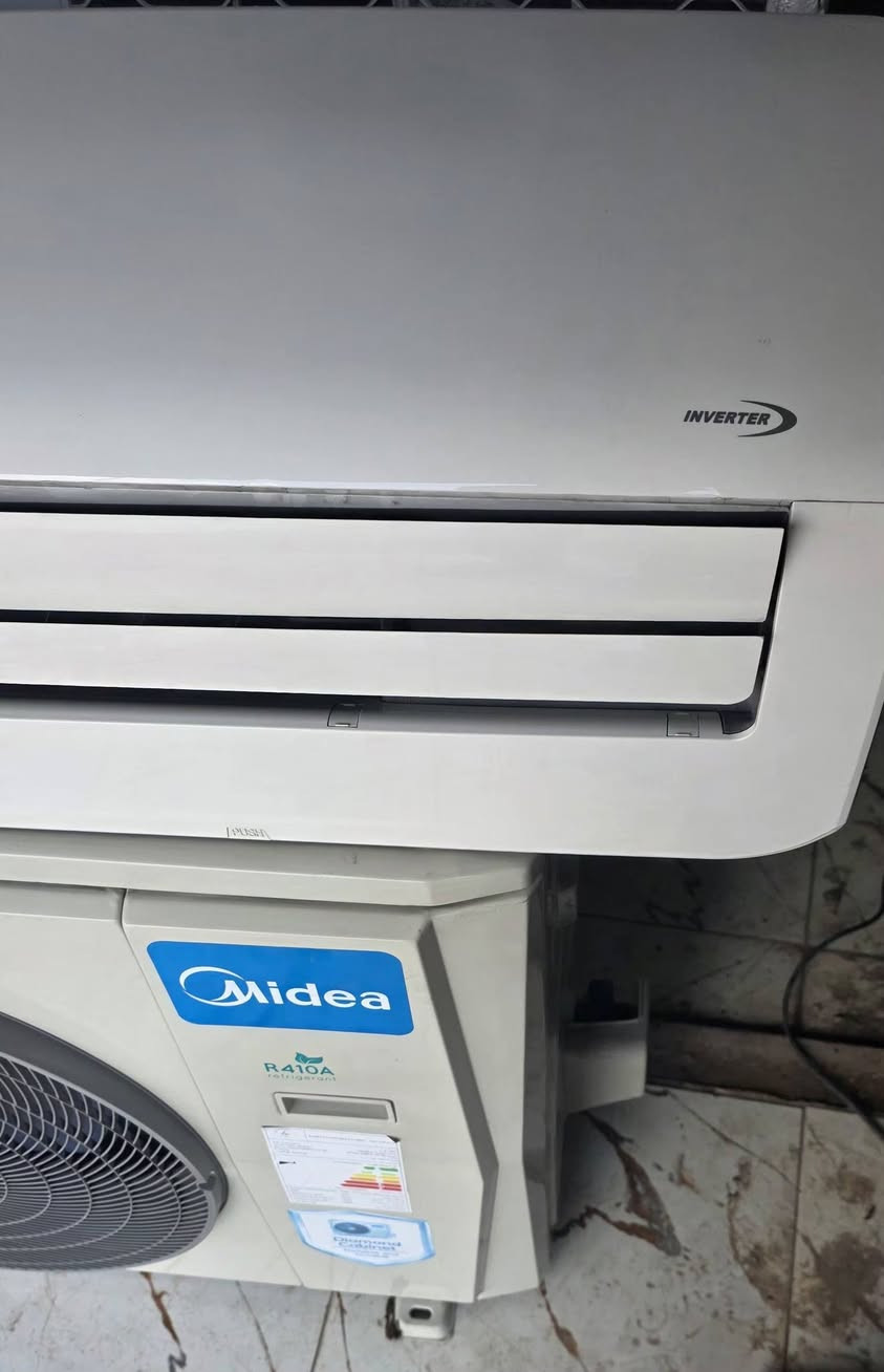 سبلت ميديا حجم ( 3 طن ) انفيرتر تحكم امبير جهاز اخو الجديد مستخدم شي قليل
 بعده بضمان الشركة 
انتاج 2024
 مع فلاش مثبت امبير  ملحقاته كامله بوراي ريمونت قاعده وايرات كلهن كاملات 
💶 سعره 950 الف 
📍مكاني بغداد قريب الشعب بوب الشام 
للاتصال بالرقم ***********او وتساب
