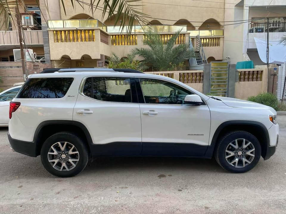 السلام عليكم
GMC Acadia 2023 SLT.              2023 جمسي أكاديا   
 ماشية 88 الف كيلو مو ميل 
رقم سليمانية بأسمي  
فول مواصفات للأخير عدا الفتحة
٧ راكب - ٣ قطع تبريد
محرك 2000 تيربو - كشنات جلد - تشغيل عن بعد
- نقاط عمياء - رادارات (360) امامي خلفي جانبي -
صندوق كهرباء ( ويفتح بالقدم ايضا ) - سستم صوت (bose) -
داتا شو - تدفئة كشنات - كشنات كهرباء
تحديد مسار - اوتو ستوب - توقف ذاتي عند الاقتراب من السيارات
- قفل تلقائي - مراية تعتيم ذاتي + اشاير - سايد بريك بصمة - فول تحكمات ستيرن - اضاءة العالي اوتو - لايت ٣ عدسات - منظومة زنون بلادي
وبعد بيها هواااي مواصفات. 

الحادث واضح بالصور وسونار مرفق بالصور أيضاً .

السعر : 235 ورقة وبيها مجال - مكاني كربلاء .

السيارة جديدة بمعنى الكلمة وبالواقع بعد احلى وكل التفاصيل مذكورة بالمنشور . 

للاستفسار الاتصال : *********** واتساب موجود
