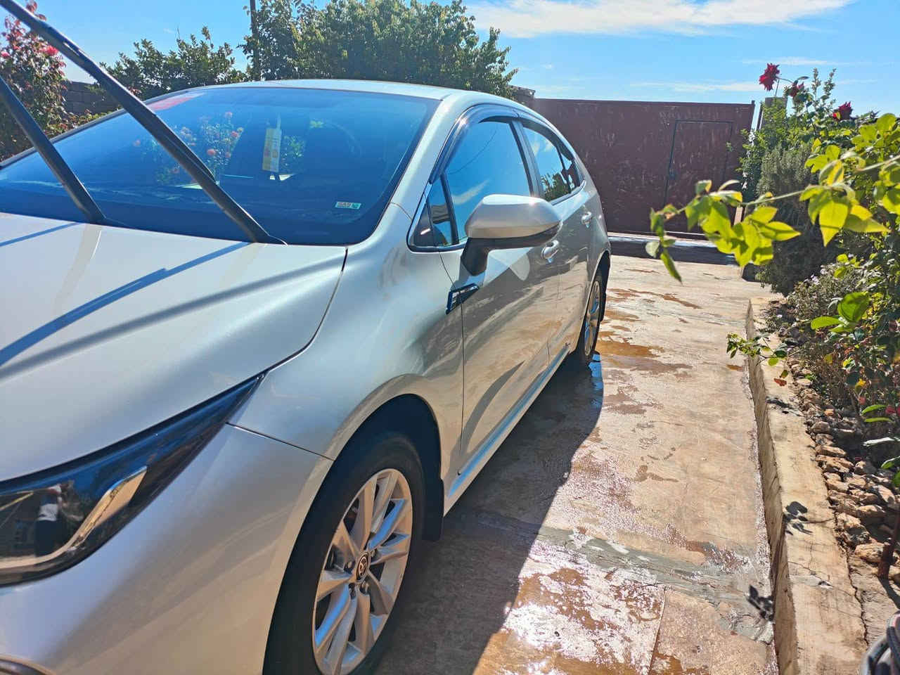 كورولا خليجي موديل 2024 بنزين ساز فول موصفات جديده ما عده الفتحه
تحكم ستيرن
دخول ذكي
اشاير بالمري
المري شفط
بصمه تشغيل
بصمه ابواب
بصمه جنطه
عداد دجتل
كامره خلفيه
حساس امامي
حساس خلفي
ثلاث انضمه قياده
شاشه اصليه
نضام قياده اسبورت
تبريد البيانو
تبريد قطعتين
ويل كب عدد 5
بصمه عدد2
رقم شمالي دهوك خليجيه تريد وكاله تريد تحويل 
ماشيه 32الف سياره جديده 
  السبير منازل
سعر 188وبيه مجال رقم موبايل ***********
