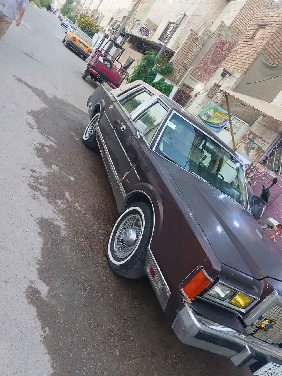 فورد لنكولن تاون كار موديل 1987 بيه مجموعه كامله راس الثور vvt 3000  تبريد ثلج صدر امامي خلفي جديد طخم تاير خط ابيض دلوب كهربائيات غرفه جيده فول اوتوماتك رقم انكليزي سنويه باسمي السيارة جاهزة السعر المطلوب 8 ملايين وتسعمائه الف دينار عراقي تلفون *********** بغداد الحريه دور نواب الظباط
