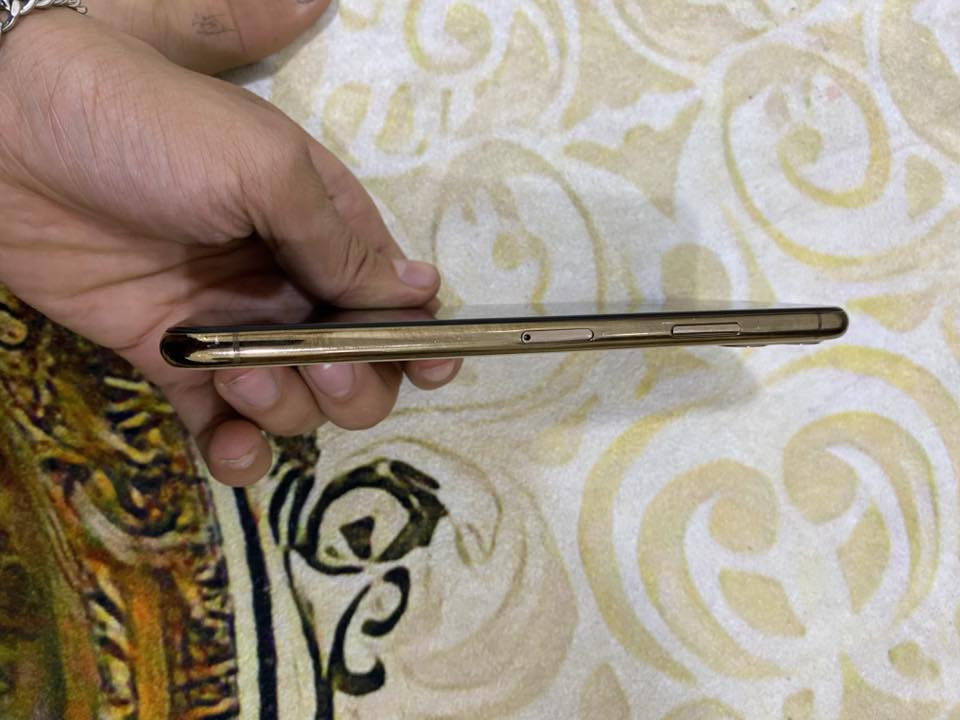 ايفون 11برو ماكس شرق اوسط جهاز  نضيف وحلو مبدل شاشه وشاشه نوعيه زينه سعر 450 مكاني بصره قضاء القرنه ***********

