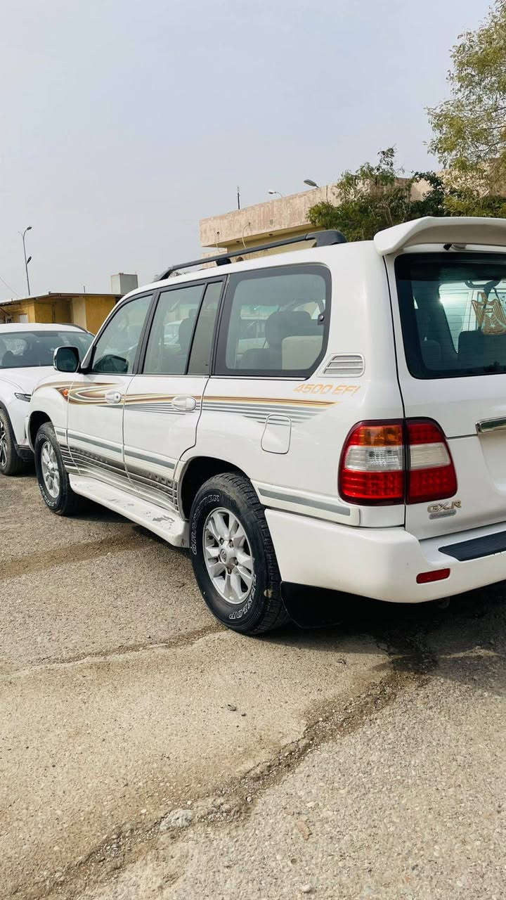 للبيع
لاندكروز ٢٠٠١ خليجي السيارة بيها الجاملغ الامامي صبغ و شبر شرط جوه علامة البنيد والباقي مكفول 
السعر ١٤٠ وبيها مجال 
رقمها مشروع وطني وين ما تريد تحول .. مكانها .ديالى 
***********
