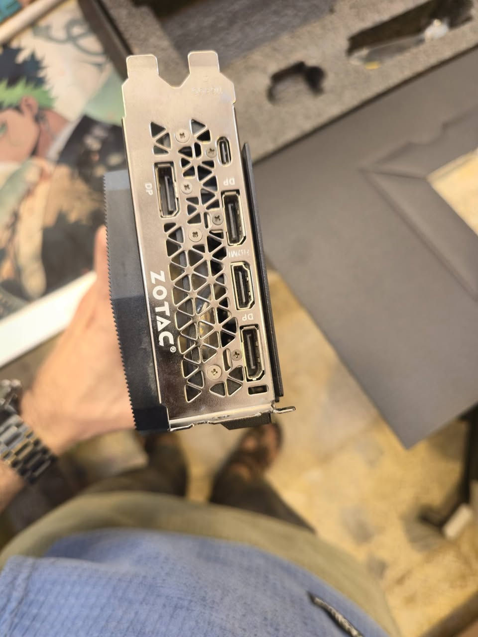 السلام عليكم 
للبيع

كرت شاشة  2070  zotac gaming نسخة 8G من شركة زوتاك  الغنية عن التعريف 
الكرت مستعمل بس مستعمل قليل ونضيف كلش وكارتونته وياه 

الكرت بي ضمان فحص اسبوع

سعر الكرت 350 الف والتوصيل مجاني


**إذا كنت صاحب هذا الإعلان وتريد حذفه لأي سبب، رجاءا أرسل رسالة إلى الدعم الفني**