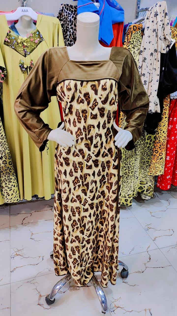 سلام عليكم ورحمه الله وبركاته
مكلف بل نشر خياطه نسائيه 
سعر القطعه القماش معا الخياطه 15الف 
يوجد توصيل الى مجمع بسمايه ب3 
ومحافظات 5 للحجز وتساب***********
