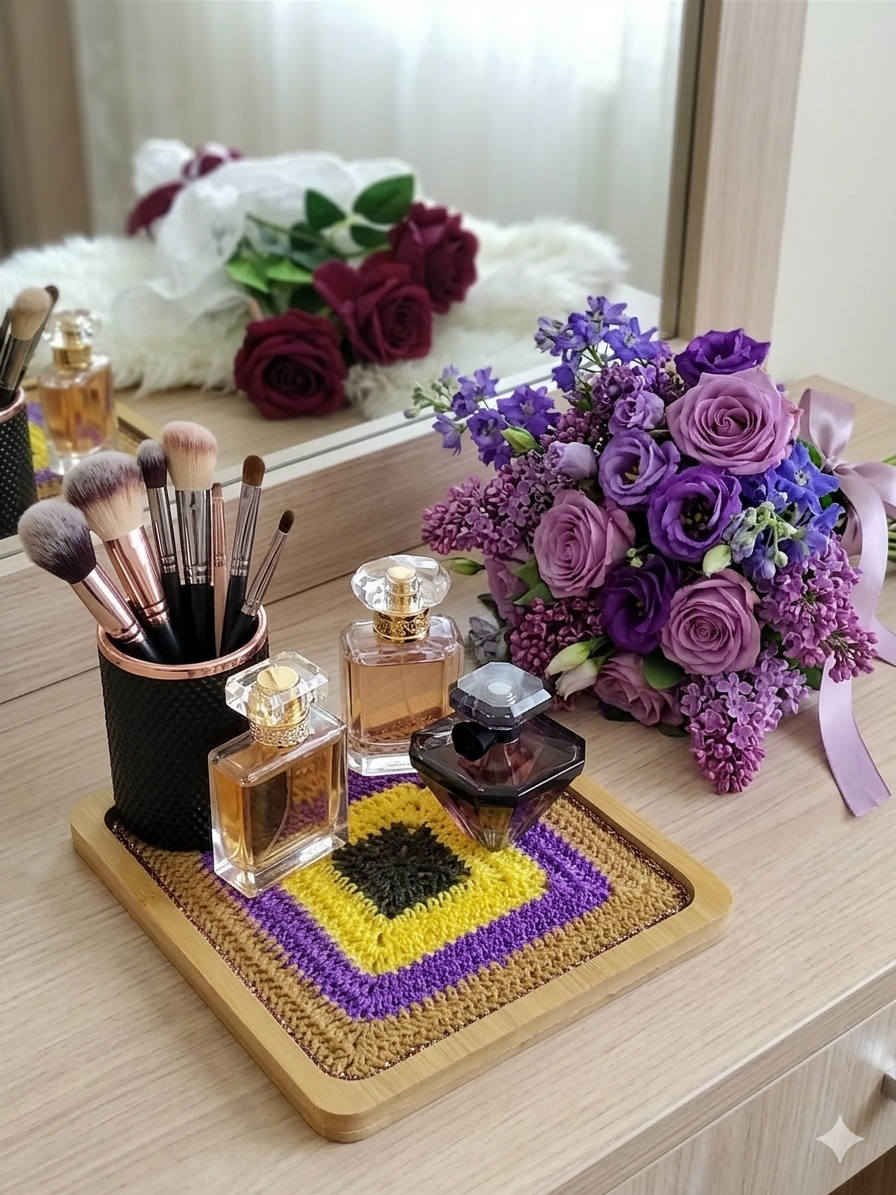 ملمس الخشب ونعومة الكروشيه...تناغم يضفي لمسة من الأناقة على ديكور منزلك...القطعة مصنوعة يدوياً تجمع بين ألوان الكروشيه الزاوية على صينية خشبية ومغطاة بالزجاج
The texture of wood and the softness of crochet...a harmony that adds a touch of elegance to your home decor...This handmade piece combines the colors of crocheted corners on a wooden tray and is covered with glass.
للمزيد من المعلومات التواصل على الخاص


**إذا كنت صاحب هذا الإعلان وتريد حذفه لأي سبب، رجاءا أرسل رسالة إلى الدعم الفني**