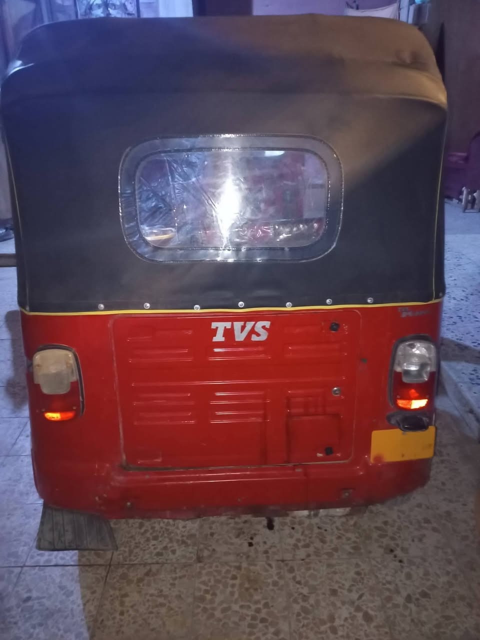 تكتك أوراق تفي اس موديل 16 كله شغاله نكره سلف مال واحد عله باب الله ب 2 و 800 وبيه مجال للطيبن العنوان الكرمه ‏‪***********‬‏ هاذ رقم صاحب تكتك
