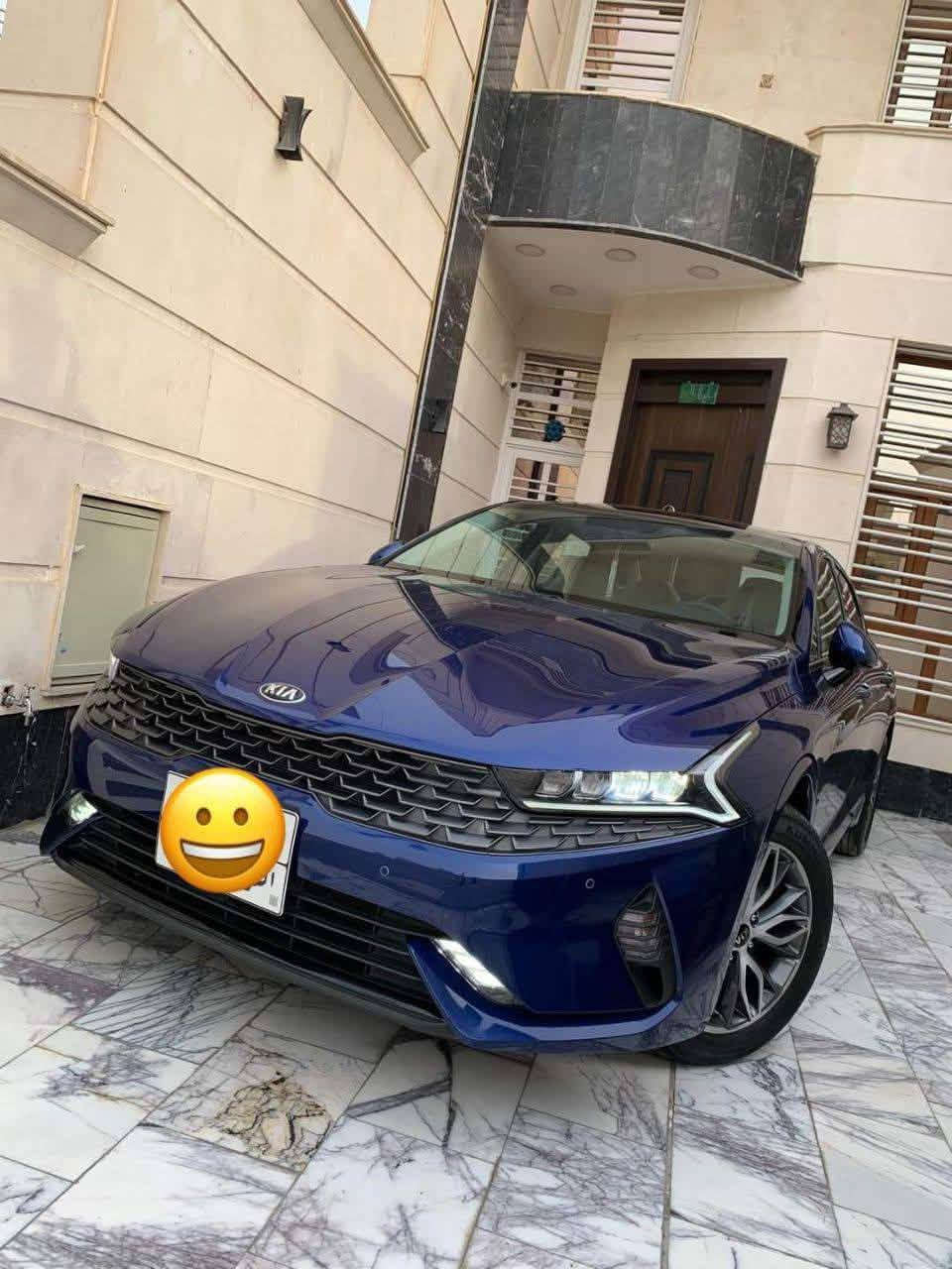سلام عليكم k5 2021 للبيع      .
* مقاعد جلد.
* مقعد السائق كهربائي.
* تبريد للمقاعد الأمامية 
* شاشة مع دعم Apple CarPlay وAndroid Auto.
* شاحن لاسلكي.
* نظام صوت Bose.
* كاميرا خلفية مع حساسات أمامية وخلفية.
* تشغيل بصمة ودخول ذكي.
* فرامل إلكترونية مع Auto Hold.
* مثبت سرعة.
سياره محرك 2.0
ماشيه 106 الف كيلو 
سعر 182 وبيها مجال مكفوله كفاله عامه بيها رصعتين بل بنيد على كد حصوايه
مكان سياره صلاح الدين
*


**إذا كنت صاحب هذا الإعلان وتريد حذفه لأي سبب، رجاءا أرسل رسالة إلى الدعم الفني**