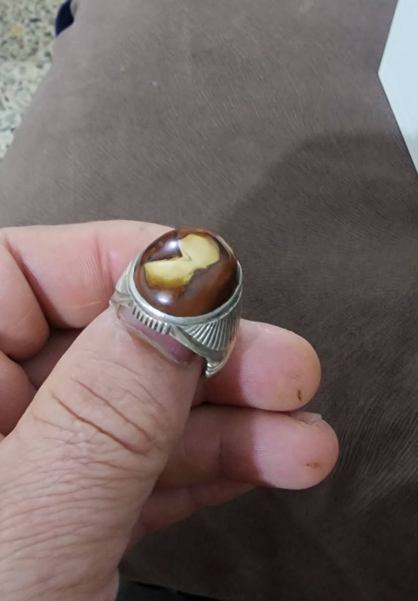 محبس فضةصياغة قديمة سعرة ١٠٠ دورة شارع ٦٠ ***********
