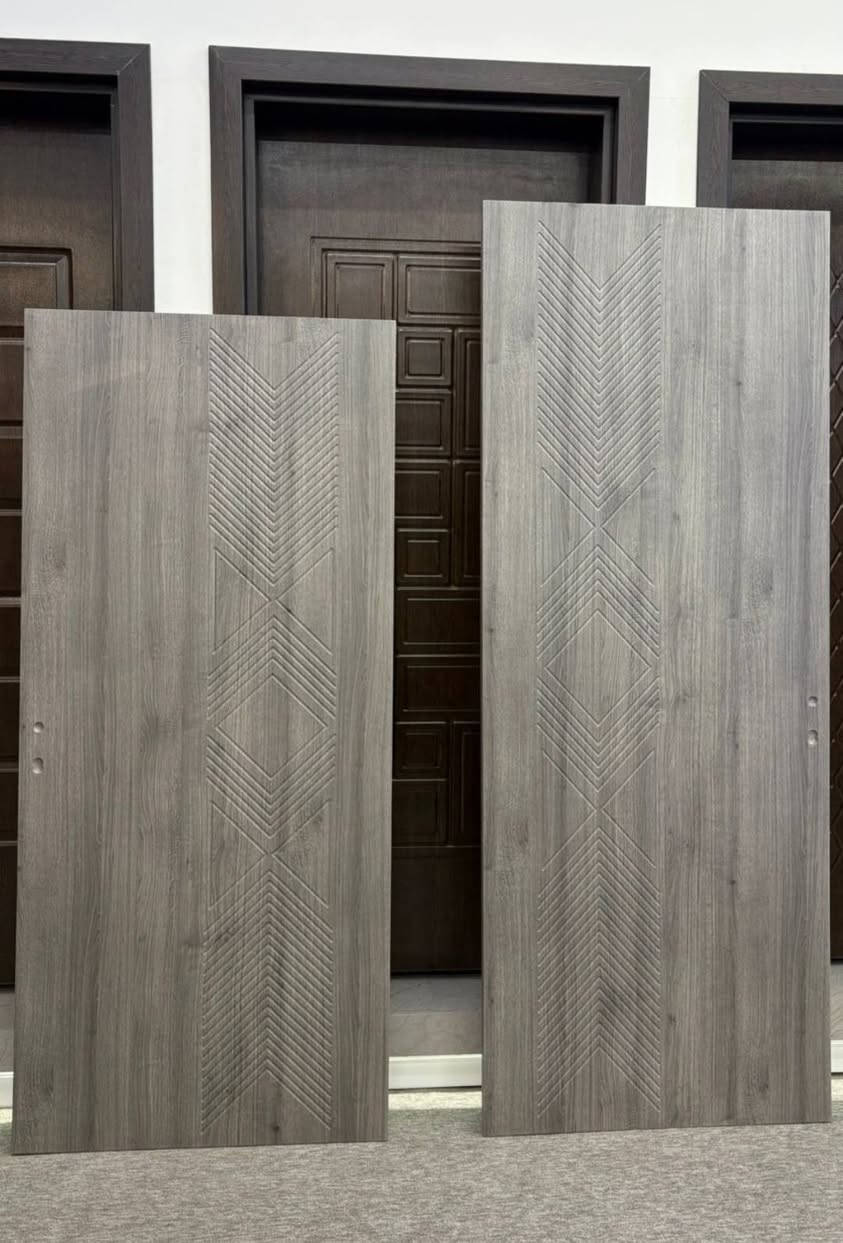 ابواب داخليه درجه اولى ثقيل
240 الف مع شد ونقل عرض خاص لمده محدوده 
للاستفسار ***********
العنوان البو فراج قرب جامع المدينة المنوره 
الخدمي جوه السده
