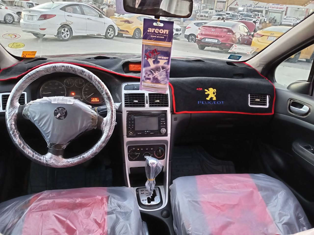 بيجو فرنسي موديل 2006 سياره جاهزة من كلشي كير محرك صدر تبريد مكفولات تخم تاير حته ثلاجه شغاله بيه صبغ حزام مكفوله من ضربه جماليه فقط بيه سونر ويه صور موجود سعر 55 بيه مجال قليل شراي يتصل مكاني بغداد رقم ***********
