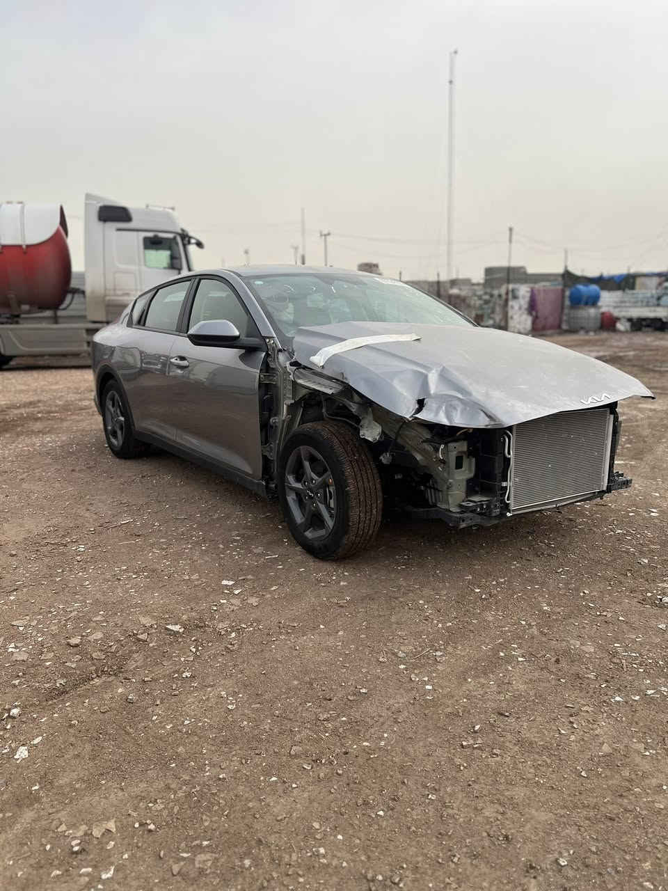 سلام عليكم k4 موديل 2025 دخول جديد حصرا وارد امريكي حادثه كما موضح في الصور جملغات موجودة يرجعن نفسهن 
ولباب يرجع نفسه يحتاجله فقط بنيد ودعاميه ولايتات السياره تشتغل وتمشي ايرباك دركة وكشن مكينه 2000 دوش ماشيه 300 ميل بعدهي زيرو 
موصفات السياره فول عده البنورااما 
بصمه /بصمه ابواب 
اضاءة ترحيب عند الاقتراب رادار امامي رادار خلفي رادار جانبي 
داخل لونين شاشه متصله 
السعر  133وبيه مجال 
الاستفسار *********** 
العنوان بغداد
