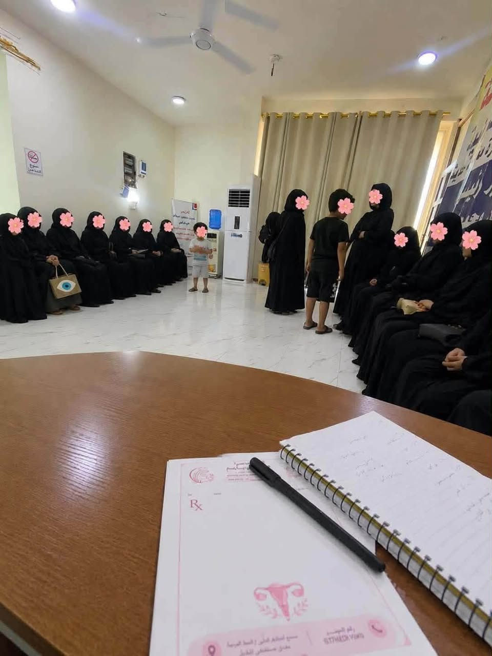 السلام عليكم 
دكتوره رواء نسائيه وتوليد مستعدين للاجابه على جميع استفساراتكم وتنورونا بأي وقت 
رقم الواتساب هي الدكتوره تجاوب عليه 
***********
علما أن الدكتورة تداوم بمركز صحي الورديه لمتابعه الحوامل واللقاحات وتداوم بمستشفى التركي 
وبكل المستشفيات الاهليه 
صحه وعافيه للجميع يارب ♥️❤️
