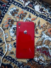 آيفون XR • نضيف • شاشة مشروخة