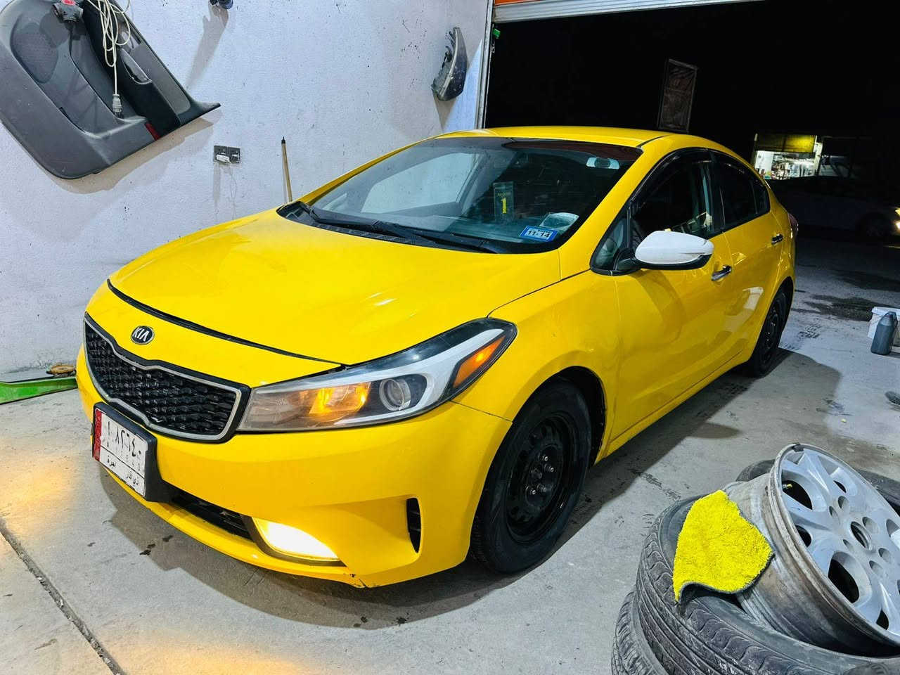 السلام عليكم فورتي 2018ضربته جاملغ وبنيد بدون دواخل شاصي ولغد مكفولات وبيه هاي الطخه بداعميه بسمي ورقم نكليزي بس استلام لوحات مصفره هيئه وغرامات مكينه 2000 دوش كير At السعر116وبيه مجال مكاني ناصريه سوك الشيوخ ***********
