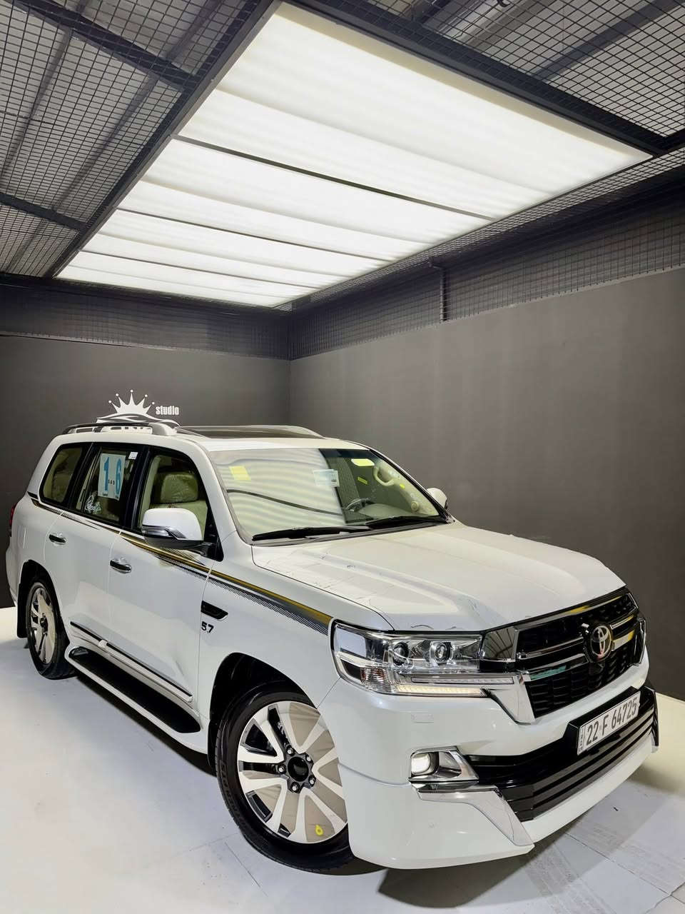 تيوتا لاندكروز 2016 ( لكزس V.X.S )
ماشآءالله  
‎جكات
داخل ديزاينو
‎ستيرن كاهرباى
سندوق شفط
رادار
كشنات تبريد
٥كاميرات
محرك (5.700) ليكزز
‏‎ماشييه 76 كم حقيقي
‏‎لاندكروز VXS 
‏‎موديل.موديل 2016
‏‎فول مواصفات 1/1
‎‏‎السيارة مواصفات اللكزس 
رادار
خط شارع
‏‎-جوبلس تصعد وتنزل 
‎‏‎-شاحن لاسلكي 
‎‏‎- نضام ترحيب عند الاقتراب 
‎‏‎- دبل ماوس 
‎‏‎- شاشة تحكم لكزس 
‎‏‎- شاشات عدد 3 
‎‏‎-تشغيل عن بعد 
‎‏‎- كراسي كهرباء 
‎‏‎- مكينة V8 /5.7
‎‏‎-زراك لايت 
‎‏‎- 5 بصمة ابواب 
‎‏‎- سيستم صوت لكزس 
‎‏‎- ستيرن صاج 
‎‏‎- 8 ايرباك
‎‏‎- فور ويل 
‎‏‎- حساسات امامي خلفي 
‏‎ماشي ٧٥،٠٠٠کم
‏‎- نضام ايكو تقليل صرفية 
‎‏‎-ثلاجة 
‏‎مواصفات VX.S معروفة ما يحتاج اذكر لبقية 
چكه مابى 
حتا دعاميات بدون صوبخ
ا‎بدون بارد ،بدون رصعات ،بدون حتا شخط
محرك كير بشرط مامفتوح
‎سيارة حيل نظيفة كلشي عل بلاد لوك
سنوية زنكة كلشي جديد مدفوع لـ٢٠٣٠
باسمي السنوية بشرط تحويل و خرامة 
‎سيارة مابيـها دينار مصرف كامل من كل نواحي

سعر505$
رقم صاحب سيارة ***********
‎‏‎
