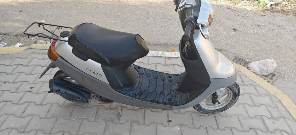 سلام عليكم دراجه بطه للبيع موديل 99 الدراجه نضيفه كلشي ماناقصها غير الباتري الدراجه مامفتوحه ولا ممدوده اسبانه عل محرك تجي وين ميعجبك افحص السعر 450 قفل قفل مكاني كربلاءحي المعلمين رقمي ***********
