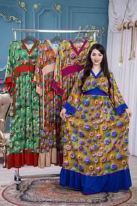 فستان كلوش • كشمير ثري دي • فري سايز ٩٠كيلو