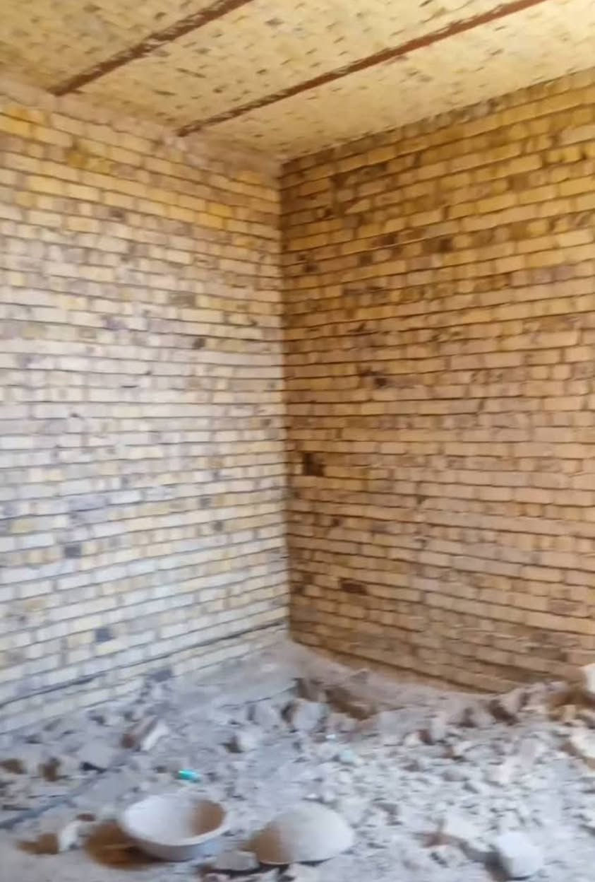 بيت هيكل 200م على شارع العام خلف جامعة المثنى غرفتين وصاله وبراني  ووحمام ومطبخ
لتواصل على رقم  ***********
