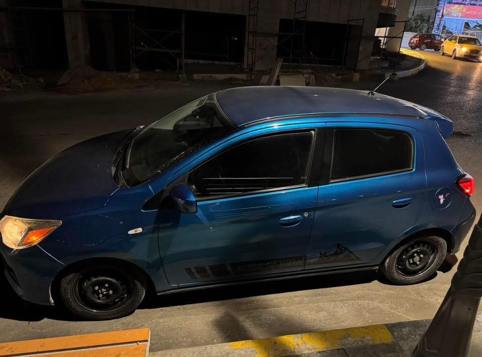 ميراج موديل 2022 حادثها الدعاميه فقط ماشيه (42ميل)

السعر 93 وبيه مجال 

***********
