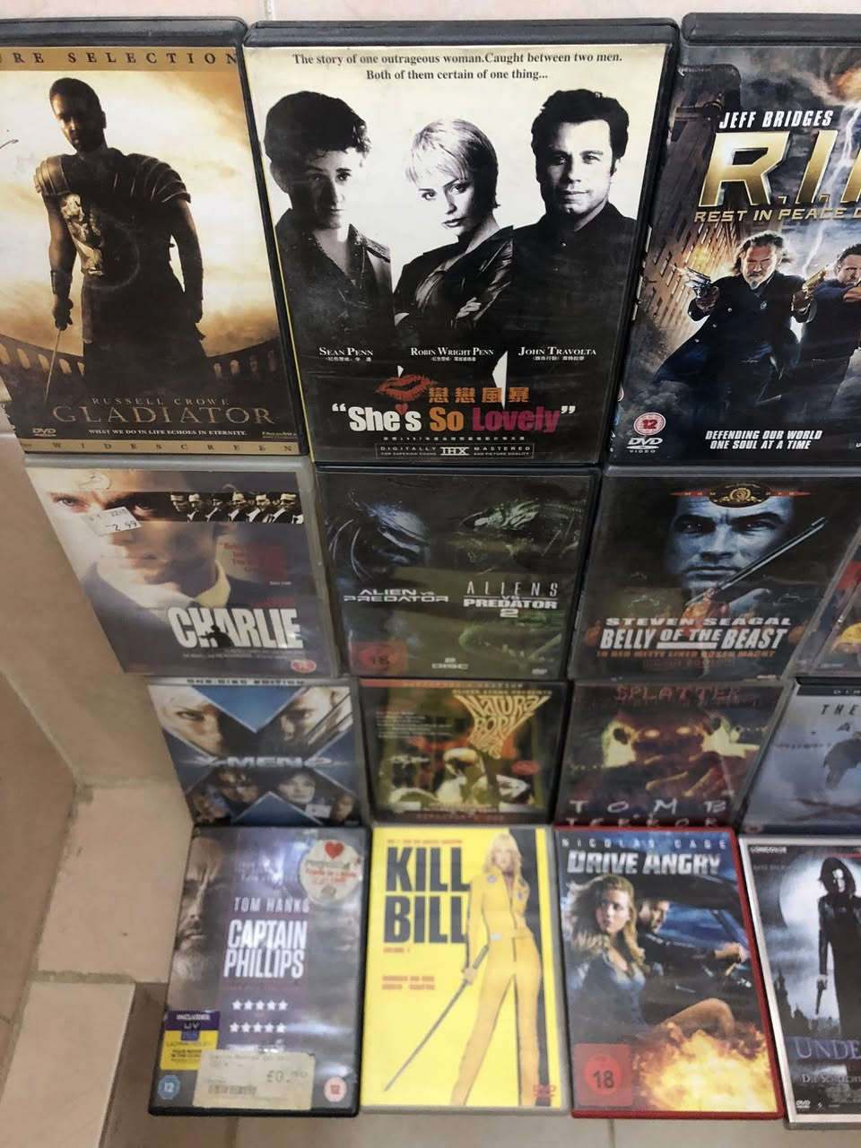 للبيع:
أفلام نسخ دي في دي DVD أجنبية عدد(٣٠) قطعة   ،(٣٧) قرص،التفاصيل بالصور.
السعر (٦٠) ألف 
يوجد توصيل الى كافة المحافظات


**إذا كنت صاحب هذا الإعلان وتريد حذفه لأي سبب، رجاءا أرسل رسالة إلى الدعم الفني**
