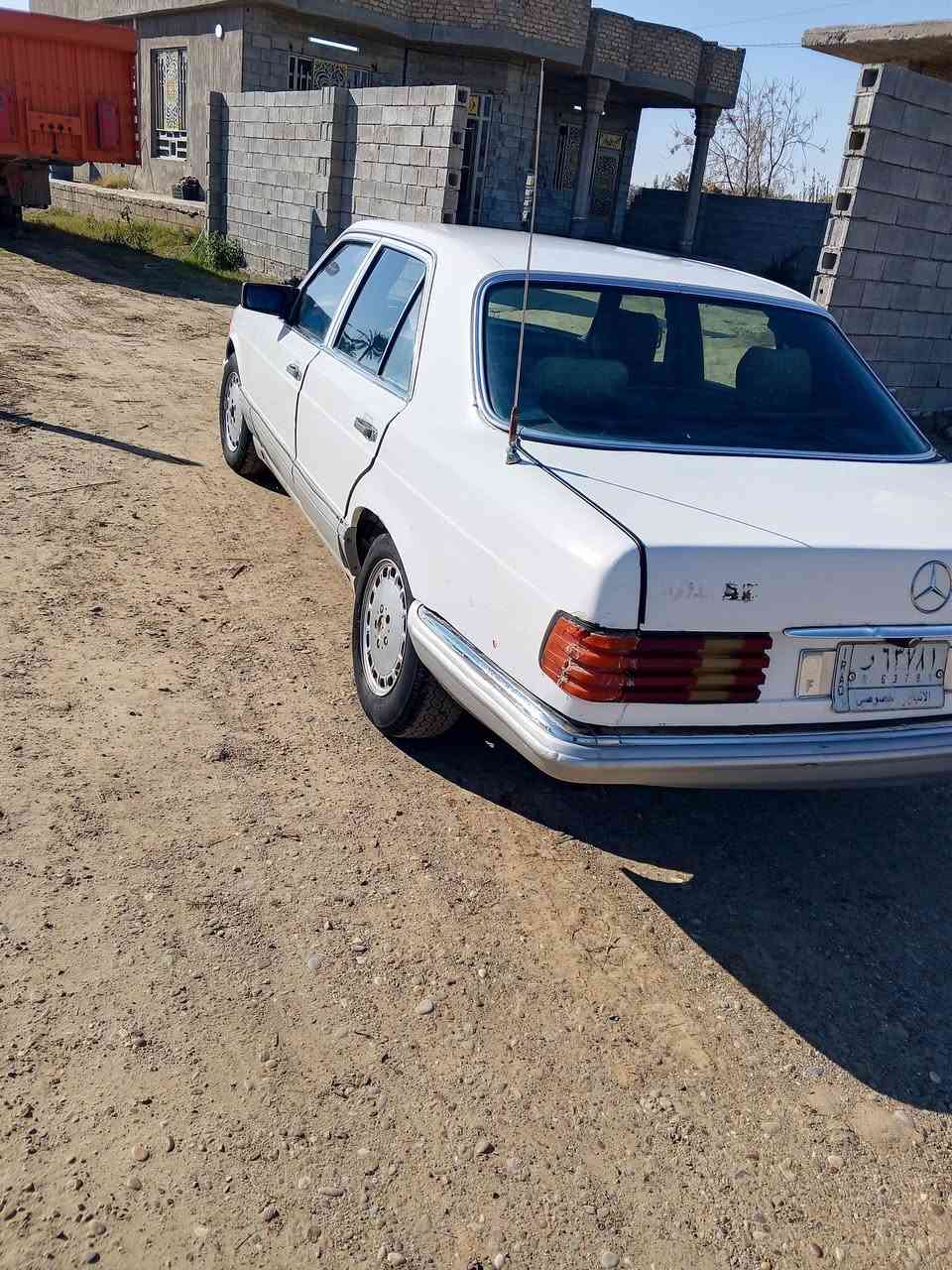 السلام عليكم مرسيدس 84محور بطه 3000كير محرك شرط سنويه 28رقم انبار قوعد سليمه ***********
