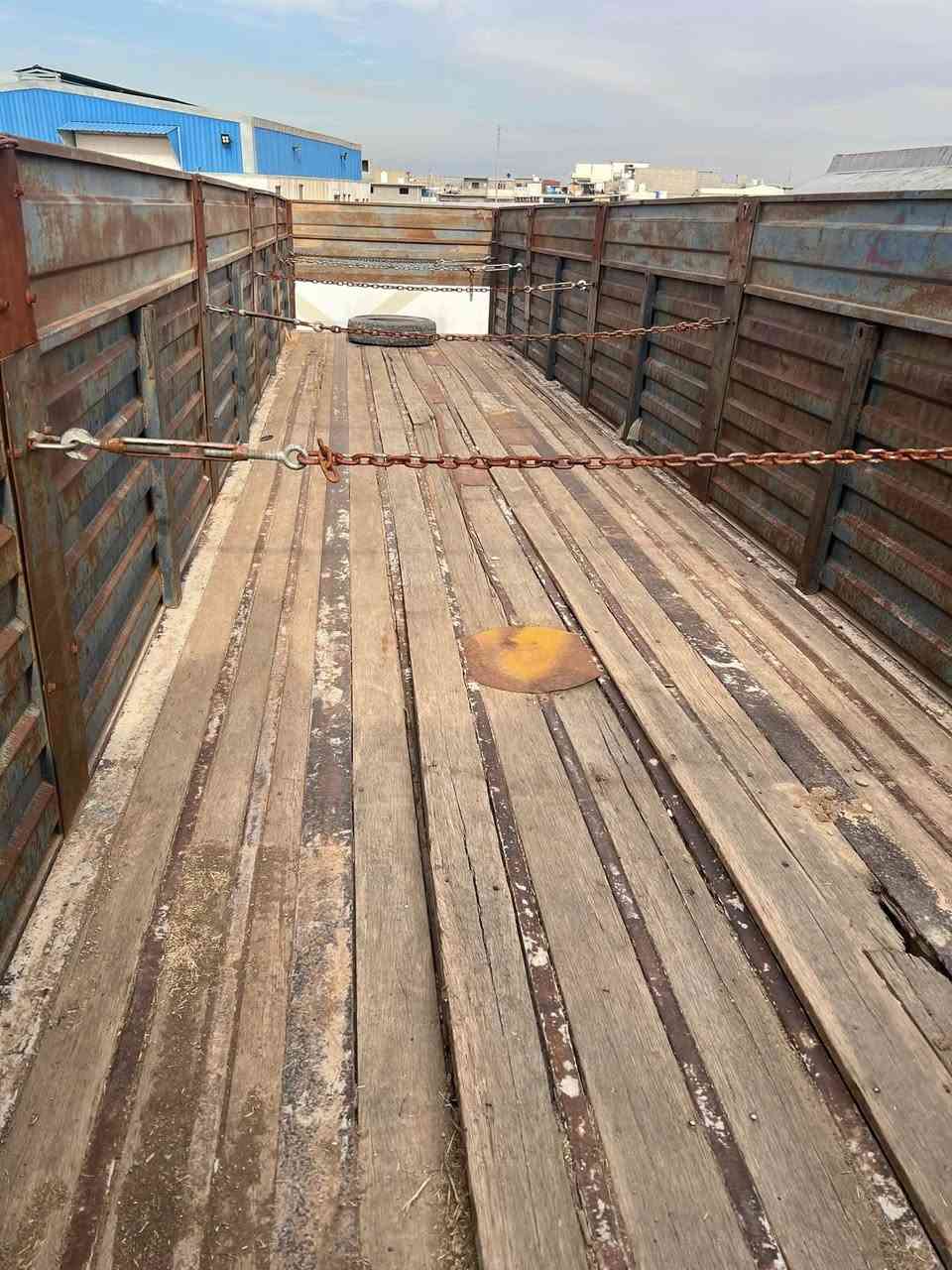 فلات لبيع سعر 50$ بيها مجال ***********
