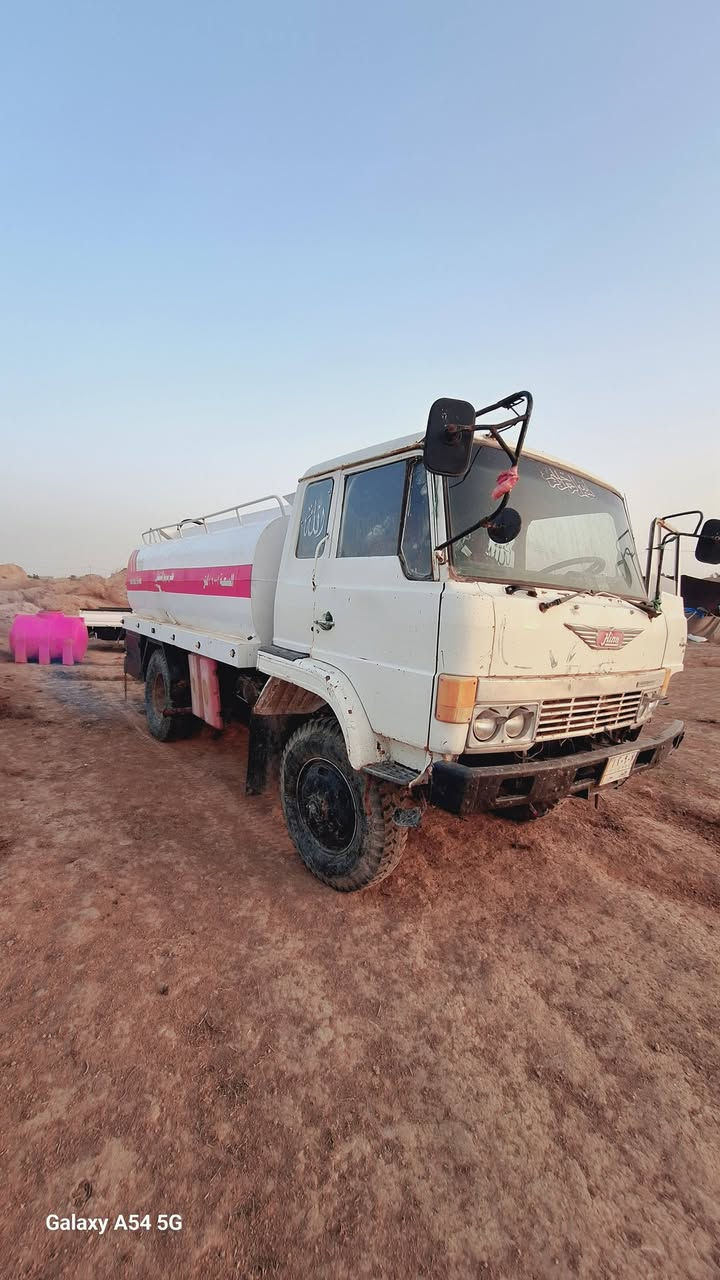 السلام عليكم
تنكر هينو للبيع موديل 86
مكفول كفاله عامه. حموله 9ألف 
تخم تاير.  تحويل مباشر 
المكان بابل الشوملي لاتصال ***********
