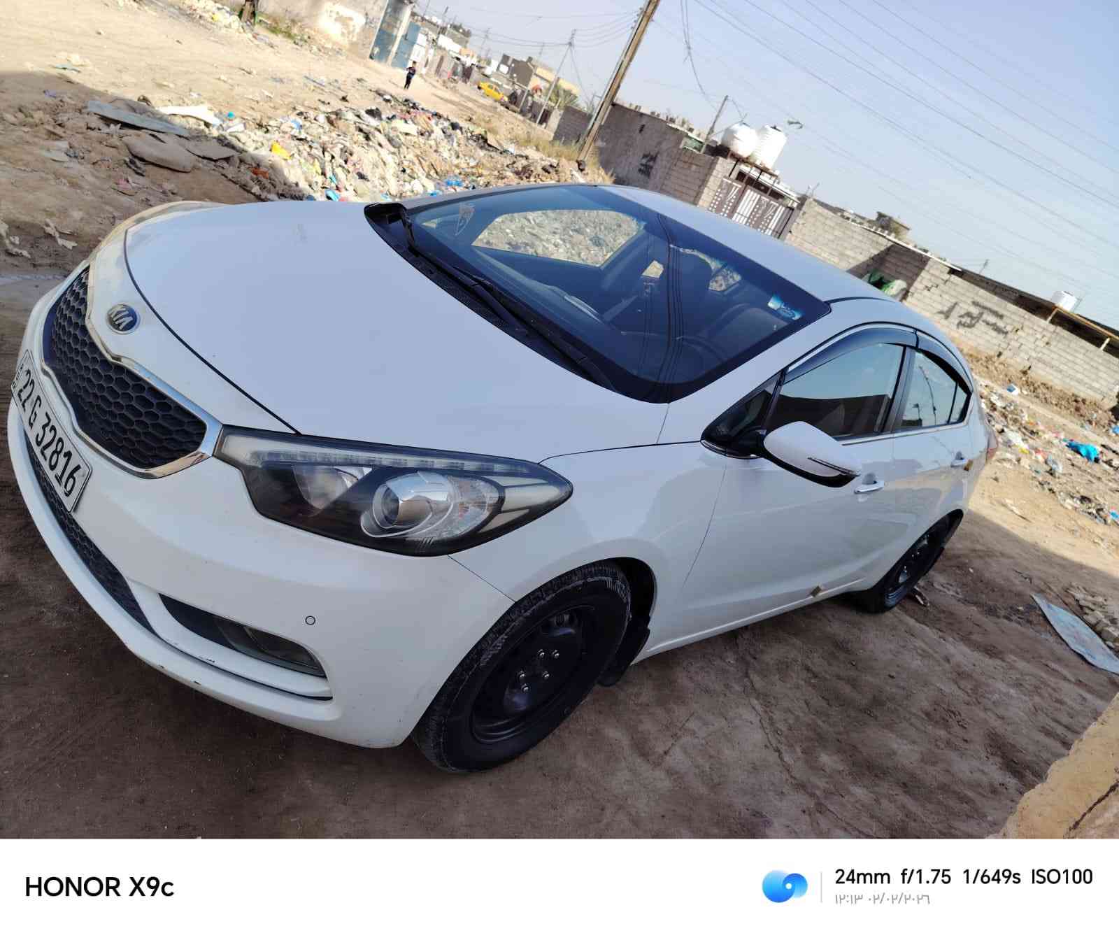 سلام عليكم شباب سياره 2014 خليجية كيه سيراتو سياره مكفوله من ضرب من صبغ فقط بس خدوش رصعات سياره ربيل رعيه عربي تريد وكله تريد حوله سنويه بسمك ماكو كل شكال سياره فول ما عده بصمه الفتحه السعر 115 عنوان سياره قرب مجمع بسمايه الجديد /رقم الهاتف/***********
