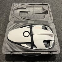 عندي مثل هاي الغواصه جديده ما فاتحه من الكارتونه اشتريته من الشمال ب ٥...