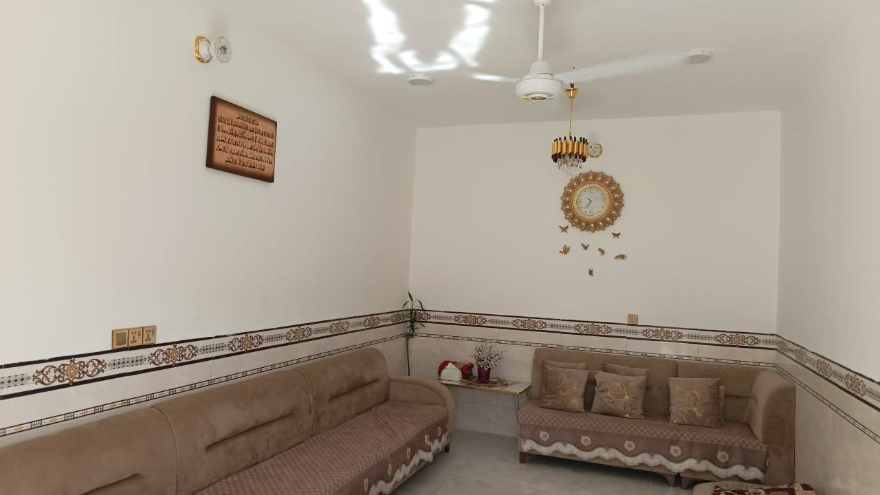 دار البيع مساحه ١٠٠  العنوان طريق كربلاء نجف عمود 135 طريق يا علي تحتوي غرفه صاله مطبخ ستقبال  بناء بلوك و  صب كونكريت السعر 26 وبي مجال الاستفسار اكثر ***********
