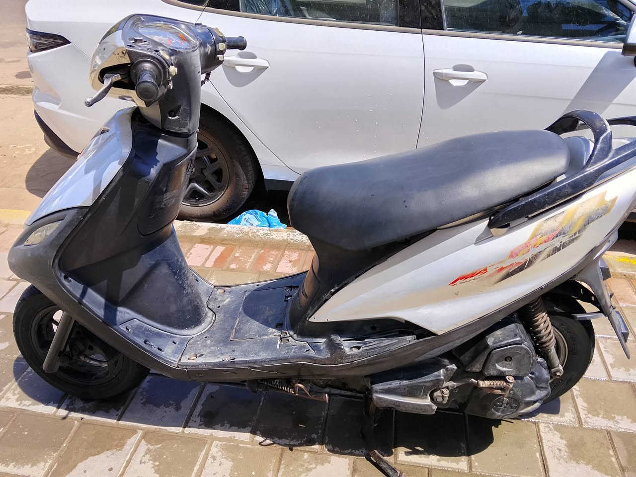 سلام عليكم دراجه ماكس لبيع نضيفه مكينه ناعمه حلوه كلها شغاله سعر 475شراي يتصل *********** المكان الشعب
