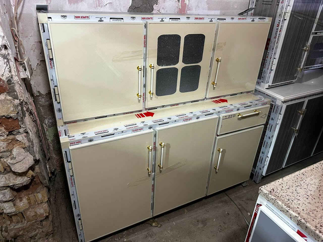 كاونتر متر ونص مع سنك متر مرمر تزكام درجه اولى بليت ثقيل ومقطع اصلي ونرماده حفر ونقش cnc وجوكر مخفي السعر 390 العنوان ناصريه شارع الاخلاص قرب مجمع ابي تراب *********** ناصرية, ذي قار
