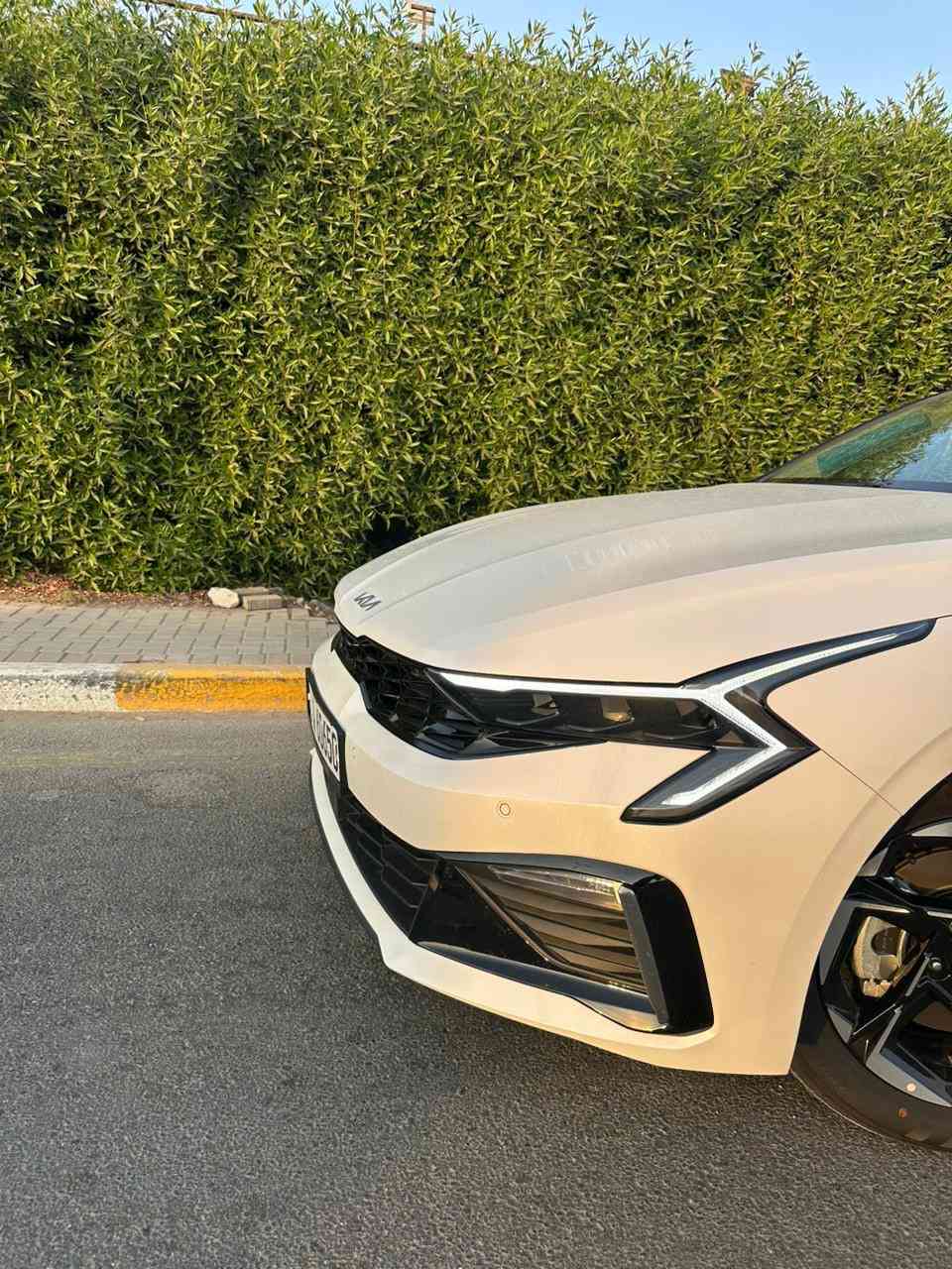 السلام عليكم
K5  2026
خليجية ضمان 
مكفوله السيارة من الصبغ والبارد والتبديل والتكحيل 
بغداد بسمي 
السيارة جديده ماشيه 5   الف فقط
مكان السيارة بغداد نفق الشرطة 
السعر / 243$
تلفون / ***********
