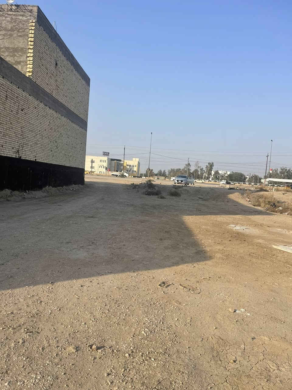 قطعه ارض للبيع. عنوان مقابل المعهد بابل التقني 

قطعة 300 متر طابو صرف. 

القطعه الثانية عن شارع ياحسين. ع 

قطعه موقع مميز جدا جاهزة إلى بناء 

السعر 150 مليون  تحويل مباشر   

https://maps.google.com/?q=32.537933,44.329159

***********. ابو ديما
