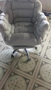 كرسي • جديد • غير مستخدم