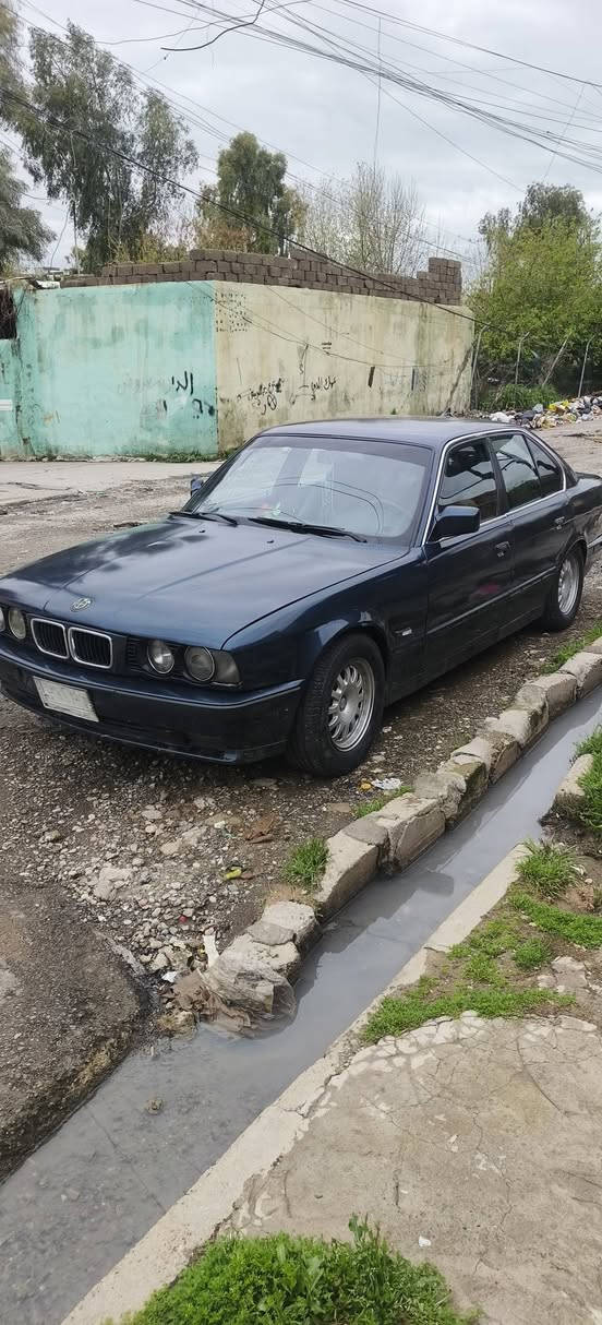 للبيع بي ام 525 اصل 520 موديل 91 تبريد ثلج كير اوتو  كشنات جلد شرط التحويل السعر 53 بيه مجال ***********
