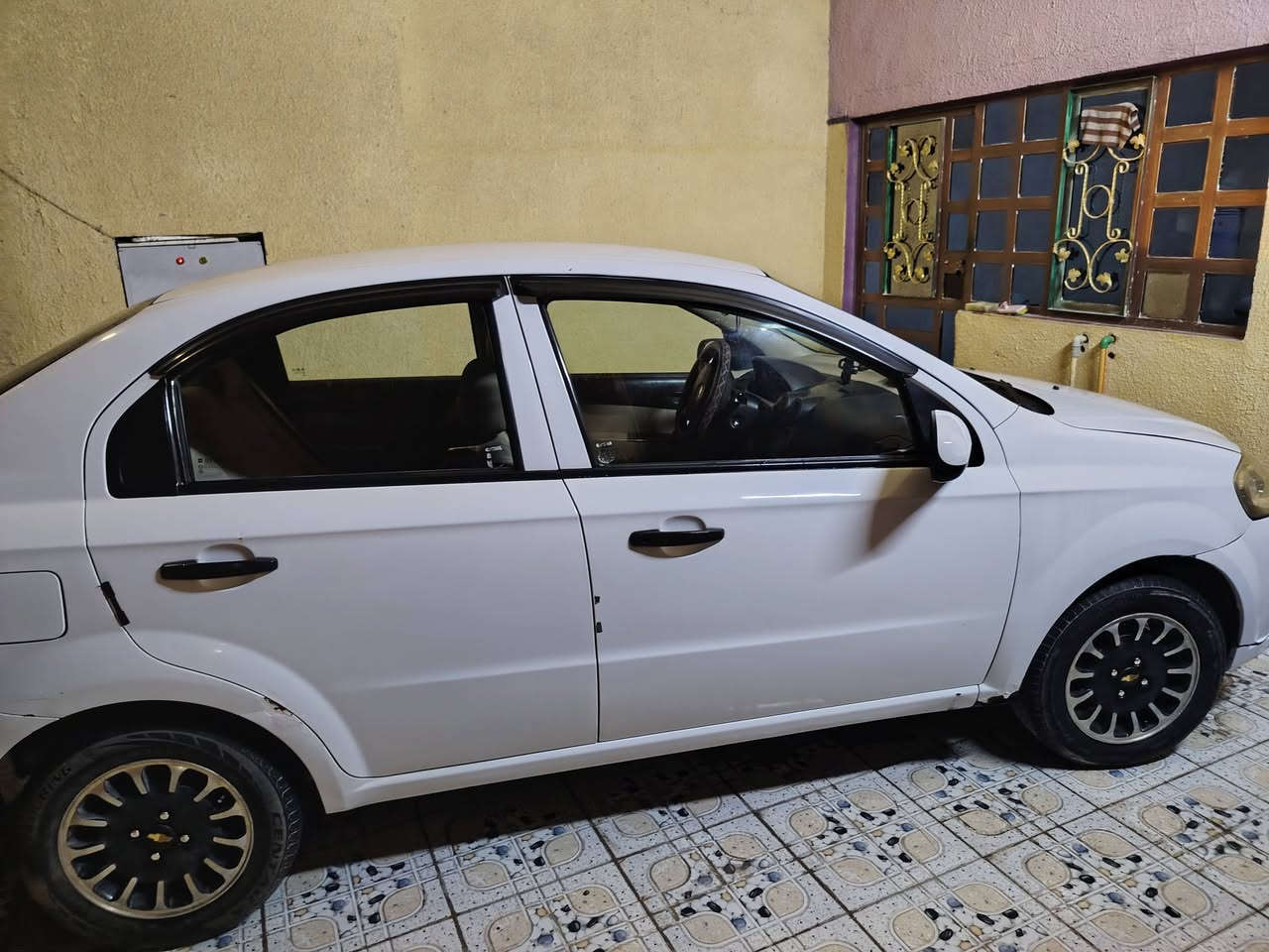 السلام عليكم سياره افيو موديل 2011 وارد خليجي مفتوح مبدله جاملغ واحد فقط ومصبوغه حزام السعر 64رقم بغداد أتصال ع رقم ***********
